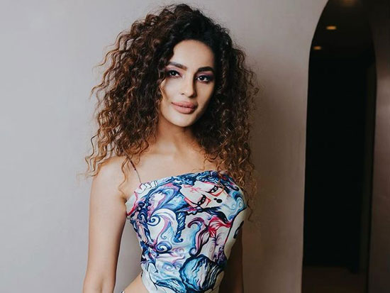 Vibrant Clicks Of Seerat Kapoor